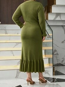 Modelyn فستان كنزة أنيق بحجم كبير مع أزرار وحافة مكشكشة - أخضر عسكري - مشاهدة 2