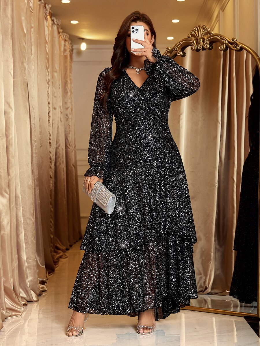 Reflora Elegant klänning för kvinnor i plus size med V-ringning, lång ärm, paljetter och volangfåll - Svart - Visa 1