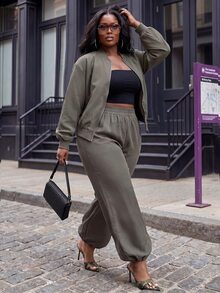 Slaydiva Plus Size 2 Pieces Tracksuit Set, Grey Plus Size Puff Sleeve Cropped Bomber Jacket & High Waist Wide Leg Cargo Pants Fall - Grey - View 3
