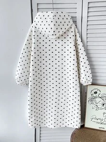 SHEIN Tween女孩秋冬休閒保暖內裡加厚雙面珊瑚絨黑白波點印花寬鬆連帽長版套頭睡袍居家服 - 黑與白 - 查看 2