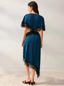 Willow Rêve Women's Green Batwing Sleeve Waist Cutout Contrast Lace Asymmetrical Hem Midi Dress - Green - View 2