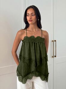 Aloruh 女款優雅蕾絲拼接交叉背帶背心上衣 - 軍綠色 - 查看 3