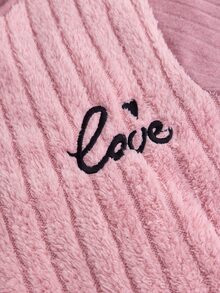 SHEIN Casual pyjamasset med fluffig topp med kärleksbroderi och kontrastpanel samt byxor - Rosa - Visa 5