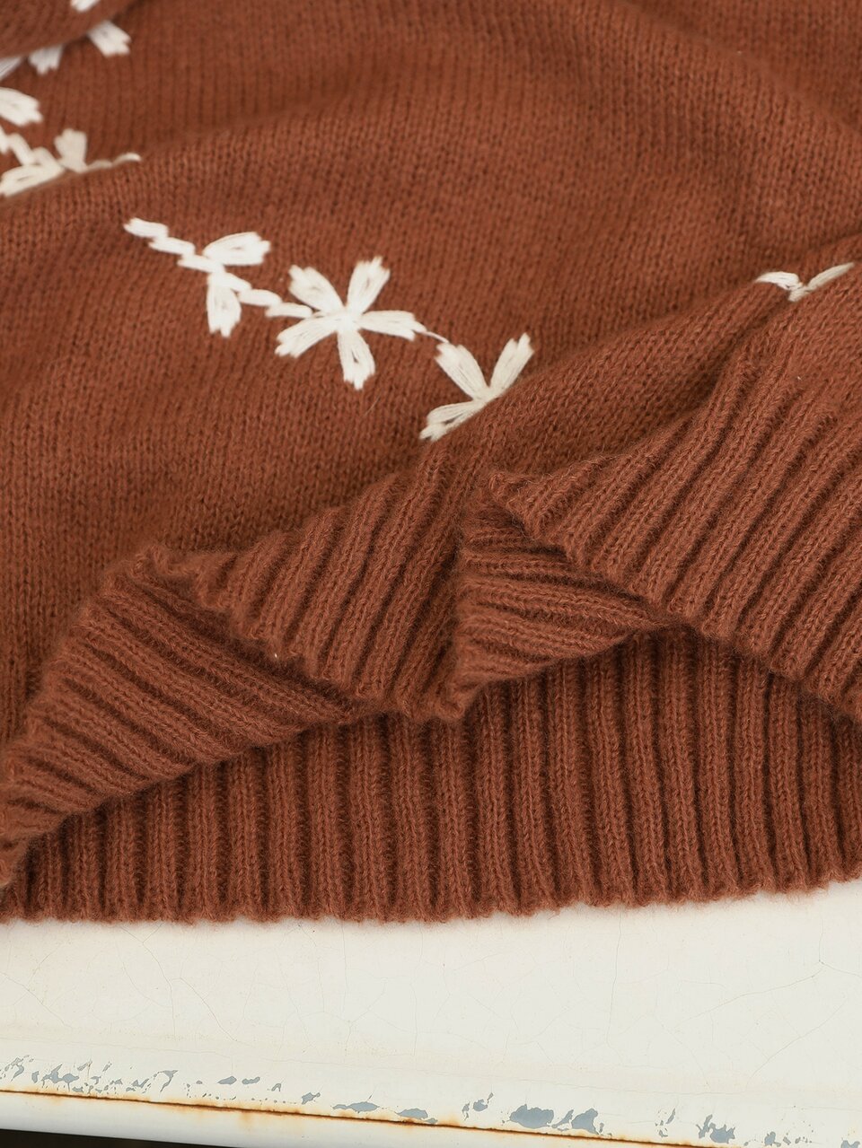 Plus Size Women's Floral Embroidered Round Neck Long Sleeve Casual Pullover Sweater Winter,Women's Country Clothing