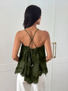 Aloruh 女款優雅蕾絲拼接交叉背帶背心上衣 - 軍綠色 - 查看 2