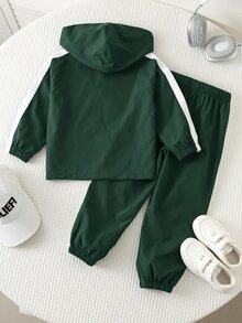 SHEIN 2件組兒童小男孩休閒日常百搭舒適拼接連帽半拉鍊套頭寬鬆長袖外套與寬鬆慢跑褲梭織套裝 - 綠色 - 查看 4