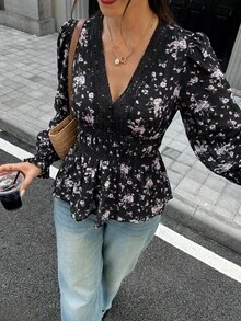 Serisse 女款花卉圖案對比蕾絲V領長袖時尚襯衫 - 黑色 - 查看 4