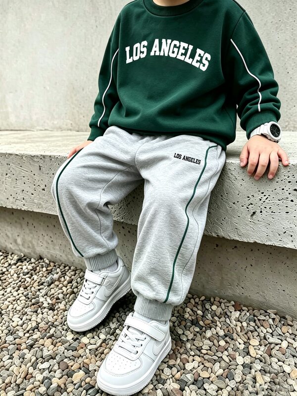 Genkimix Kids 2er/Set Lässiges Sport-College-Streetstyle-Sweatshirt + Hose für Kleine Jungen, süß und cool mit Buchstabenprint, geeignet für den täglichen Gebrauch, Schule, Reisen, Sport, Herbst/Winter, minimalistisches Design, bequem und modisch, praktische und stilvolle Wahl für die Garderobe von Jungen, Farbblock