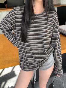 DAZY 女款寬鬆條紋拼色長袖長版T恤 - 藍色和黑色 - 查看 7