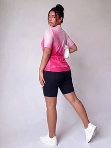 SHEIN Velisys تي شيرت رياضي نسائي مقاس كبير بطبعة متدرجة وأكمام قصيرة بتصميم كاواي وردي فاتح للصيف والجيم - متعدد الألوان - مشاهدة 2