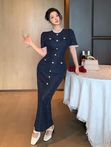 DAZY Gaun Panjang Ekstra Elegan Wanita dengan Kerah Tegak, Lengan Pendek Mengembang, dan Desain Kancing Logam - Navy Blue - View 4