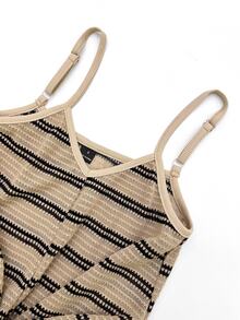 SHEIN Franclia Women's Fashion Striped Spaghetti Strap V-Neck Twisted Hem Fitted Tank Top, Suitable For Daily Commute, Dating, Outing, Beach Vacation - Brown - View 5