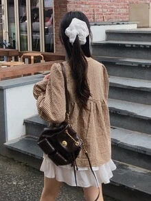 DAZY Blus Longgar Motif Kotak-kotak Lengan Panjang dengan Hiasan Rumbai di Bagian Bawah, Atasan Kasual untuk Liburan Musim Semi dan Gugur untuk Wanita - Coklat - View 6