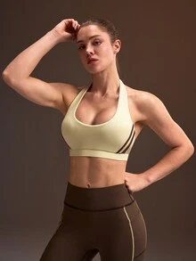 Powerista ملابس علوية تانك قصيرة للنساء بياقة هالتر وظهر مكشوف، مخططة بألوان أصفر وبني متباينة مع حافة مضلعة، مناسبة للربيع والصيف والملابس الرياضية وتمارين الجيم - أصفر فاتح - مشاهدة 2