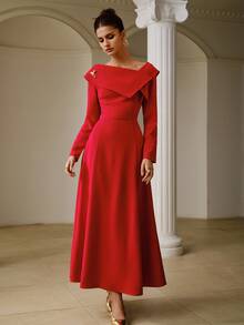 ZEYLAH Gaun Pesta Elegan dengan Leher Asimetris dan Dekorasi Logam - Fiery Red - View 2