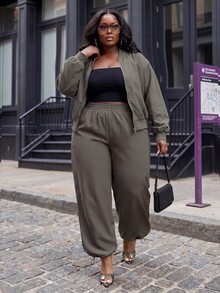 Slaydiva Plus Size 2 Pieces Tracksuit Set, Grey Plus Size Puff Sleeve Cropped Bomber Jacket & High Waist Wide Leg Cargo Pants Fall - Grey - View 4