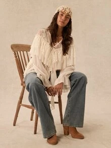 Easelle Vintage Bohemian V-Neck Lace Patchwork Romantic Women's Blouse - Beige - View 2
