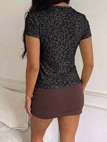 Teen Girls Casual Minimalist Leopard Print Fitted Crew Neck Short Sleeve High Waist Cropped Regular T-Shirt Suitable For Summer - Multicolor - View 2