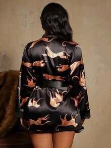 Bare Chapter Set Baju Tidur Wanita Nyaman Motif Leopard Satin dengan Patchwork Renda 2 Potong - Hitam - View 2