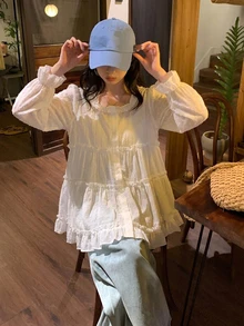 DAZY 女款白色方領蕾絲飾邊寬鬆花瓣袖優雅顯瘦休閒襯衫上衣 - 白色 - 查看 4