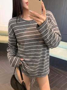 DAZY 女款寬鬆條紋拼色長袖長版T恤 - 藍色和黑色 - 查看 4
