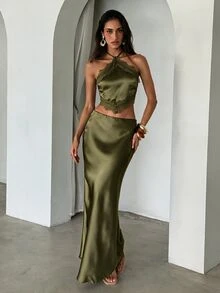 Aloruh 軍綠色蕾絲拼接露背掛脖上衣 + 裙子套裝，優雅性感度假風 - 軍綠色 - 查看 4