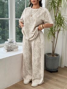 SHEIN EZwear 大尺碼女款豹紋短袖上衣與長褲休閒日常套裝 - 銀色 - 查看 6