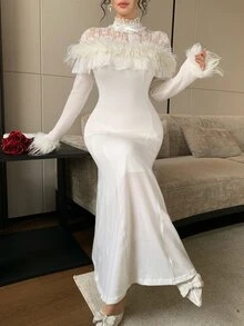 DAZY 女款純色對比蕾絲立領長袖毛絨魚尾下擺優雅連身裙 秋季 - 米色 - 查看 1