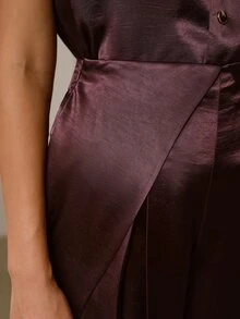 ZEYLAH Jumpsuit Wanita Polos Kancing Tunggal dengan Desain Lipit dan Kaki Lebar yang Elegan - Purple - View 2