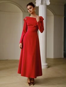 ZEYLAH Gaun Pesta Elegan dengan Leher Asimetris dan Dekorasi Logam - Fiery Red - View 5