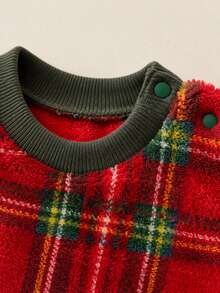 SHEIN Vintaside Kids 2件組中性嬰幼兒紅白格紋搖粒絨套頭運動衫，冬季80年代搖滾派對休閒圓領長袖上衣 - 彩色 - 查看 7