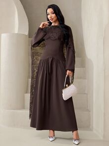 Veilorie Gaun Panjang Elegan Wanita dengan Desain Selendang Renda Kontras - Coffee Brown - View 6