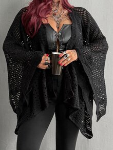 Whyspr Damkofta i plus size, mörk, med urringning, utskurna detaljer och fladdermusärmar, höst - Svart - Visa 4