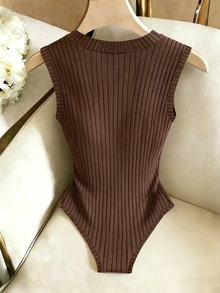 SHEIN Plus Size Vintage Brown Vertical Ribbed Knit Sleeveless Bodysuit, Minimalist Commuter Y2K Versatile Fitted Tank Top - Brown - View 2