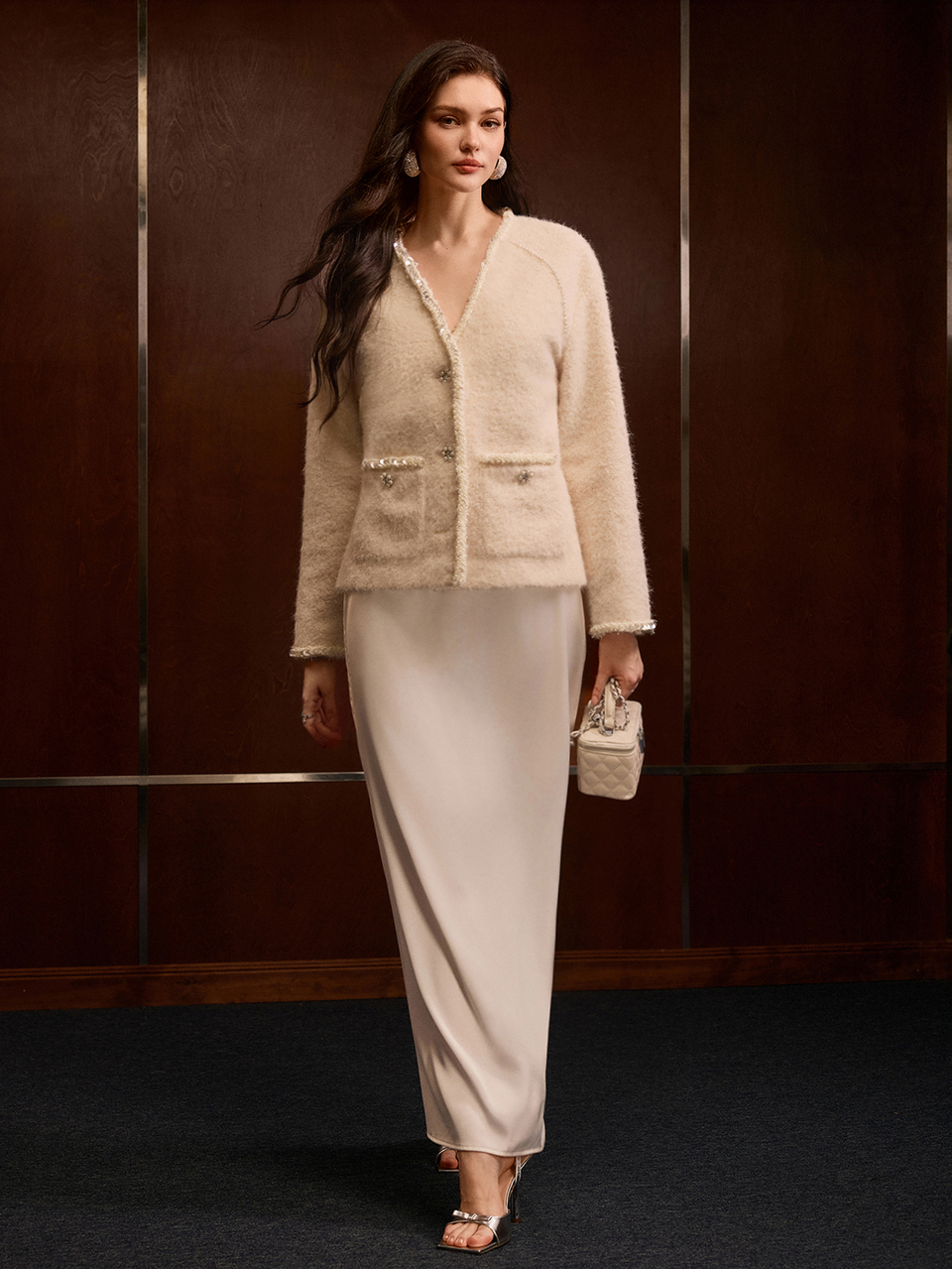 MOTF WOMEN'S AUTUMN/WINTER SOLID COLOR PLUSH KNIT OVERCOAT WITH FAUX PEARL AND SEQUIN DECORATION
