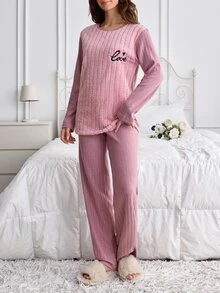 SHEIN Casual pyjamasset med fluffig topp med kärleksbroderi och kontrastpanel samt byxor - Rosa - Visa 3