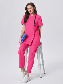 Scrubzie 抗皺立領短袖多鈕扣女款洗滌護理制服上衣與長褲2件套 - 玫紅色 - 查看 3