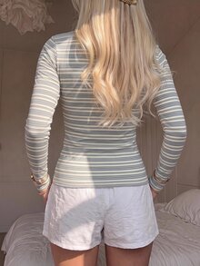 CovetEZ 95%棉全印花女款長袖T恤，女款休閒米色條紋修身長袖T恤，豹紋印花，夏季風格，適合日常街頭穿搭、通勤、約會、聚會，也適用於夏季、度假、休閒、Y2K風格、外出、畢業典禮等場合 - 彩色 - 查看 2
