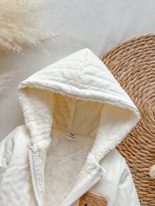 SHEIN Vintaside Kids 1件男嬰幼兒連帽連身衣 可愛甜美白色絎縫熊圖案 毛絨內裡 長袖連帽加厚 假日冬季聖誕前開拉鍊款 - 杏色 - 查看 5