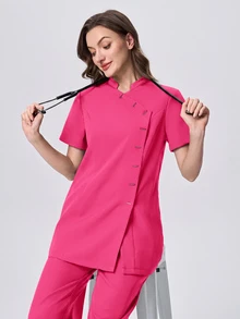 Scrubzie 抗皺立領短袖多鈕扣女款洗滌護理制服上衣與長褲2件套 - 玫紅色 - 查看 2