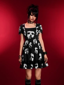 Beetlejuice X SHEIN Women's Ghost Face Print Square Neck Short Petal Sleeve Dress - Black - View 1