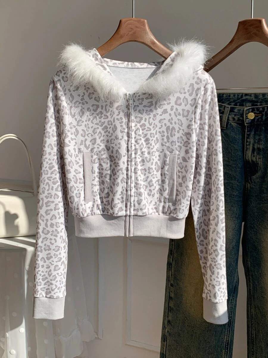 Comfortcana Sweatshirt Wanita Warna Terang Motif Leopard dengan Kerah Bulu dan Resleting