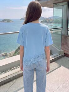 SHEIN Sparklyn 青少年女孩蕾絲拼接休閒百搭日常穿著T恤 - 藍色 - 查看 2