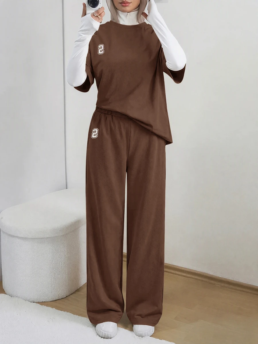 Solavon 女款休閒對比滾邊印花T恤與長褲兩件套 - 咖啡棕 - 查看 1
