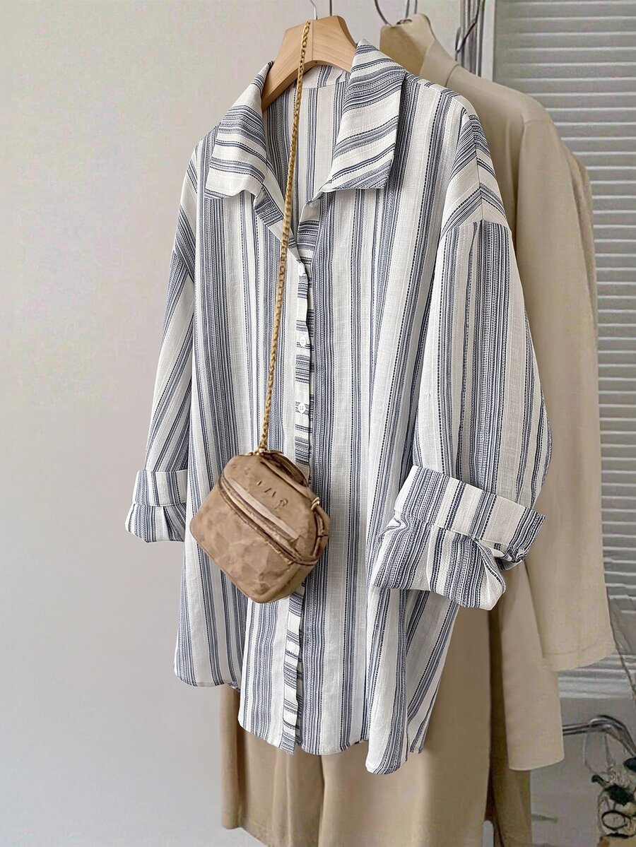 SHEIN LUNE 大尺碼極簡條紋單排扣休閒襯衫 - 彩色 - 查看 1