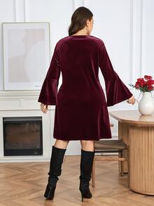 Easowa Curve Plus Size Elegant Bell Sleeve Dress For Autumn/Winter - Burgundy - View 2