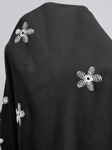 SHEIN LUNE 大尺碼法式復古刺繡襯衫，適合約會與外出穿著 - 黑與白 - 查看 6