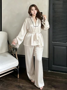 Dazy Plus Elegant Contrast Color Striped Cuff Lace Patchwork 2-Piece Red Pajama Set For New Year - Khaki - View 6