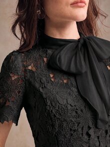 Anewsta Autumn French Gentle Style Black Hollow Lace Bow Versatile Women's Blouse - Black - View 2