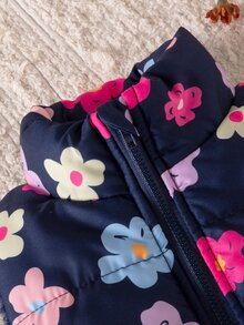 SHEIN 幼女加厚鋪棉背心 可愛甜美海軍藍粉色花卉印花 絎縫無袖立領 厚款戶外度假冬季外套 秋季 - 彩色 - 查看 3